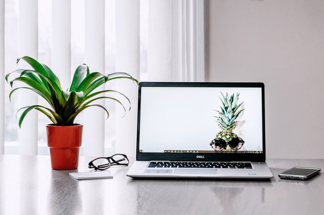6 Office Desk Hacks to Improve Productivity