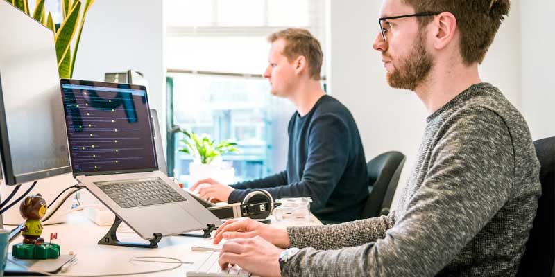 correct body posture at work